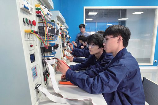 弘途高級技工學校 聚焦電子商務技術服務，培養數字時代技能人才